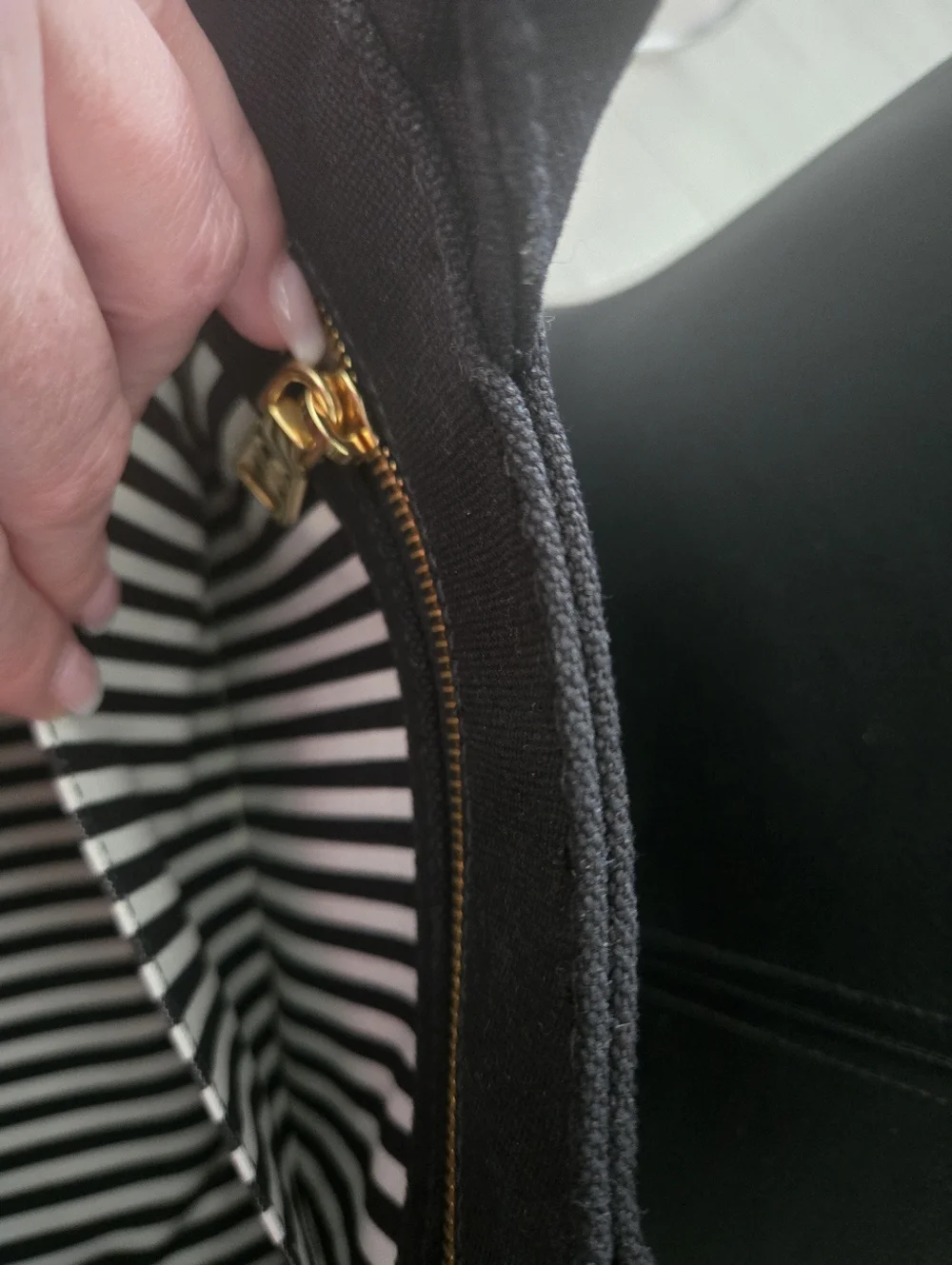 Authentic PRADA Bag - Picture 4 of 8
